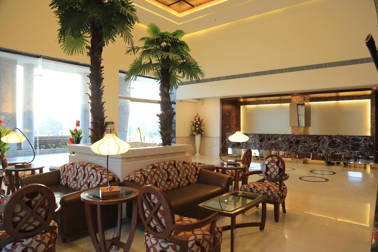 Dhanalakshmi Srinivasan Hotels Perambalur Экстерьер фото